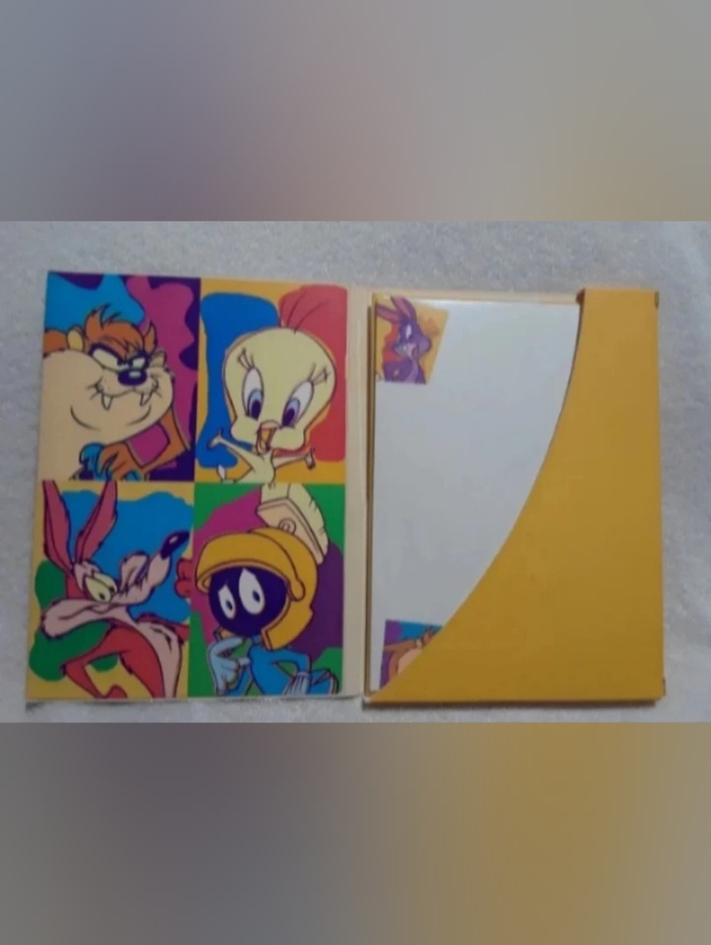 Vintage Looney tunes 32 sheets stationery portfolio